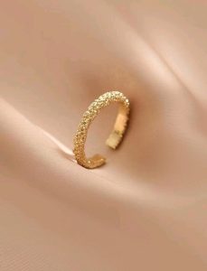 Textured cuff ring